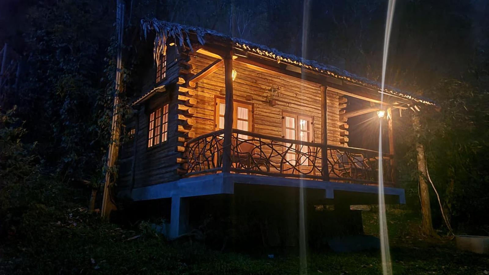 Aya Natural Udumbanshola Exterior foto